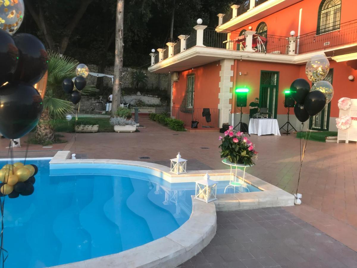Kozak Village Suite Caserta Buitenkant foto